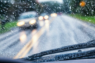 Nos conseils pour conduire par temps de pluie