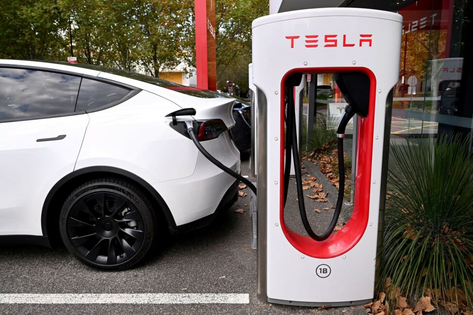 J'installe une borne de recharge - précautions à prendre + carte parrainage  Tesla #VE #tesla 
